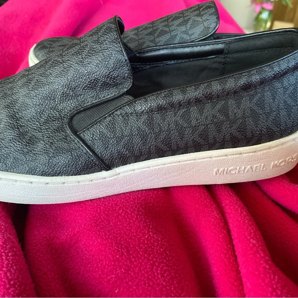 Michael Kors 10 Women shoes tennis black white - Picture 3 of 6